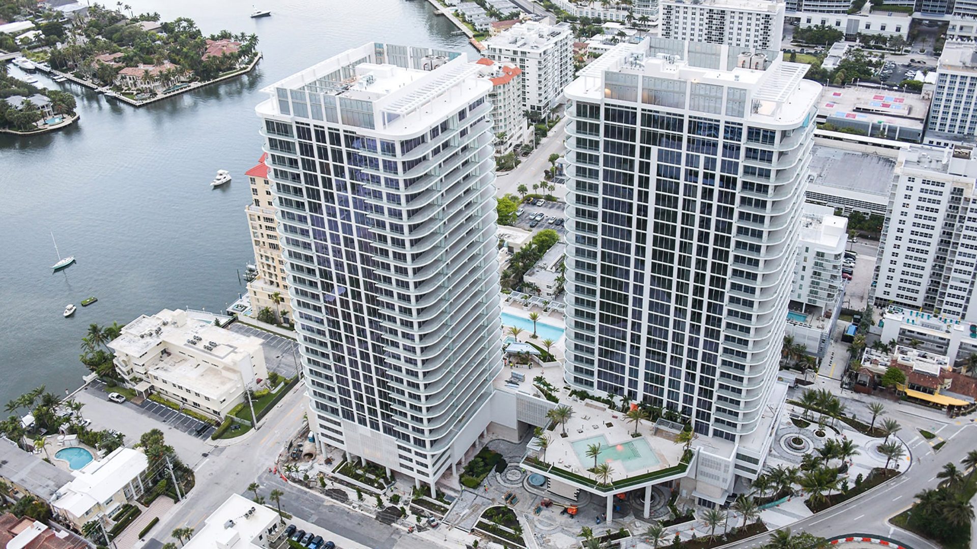 Selene Ocean Front Hero 3